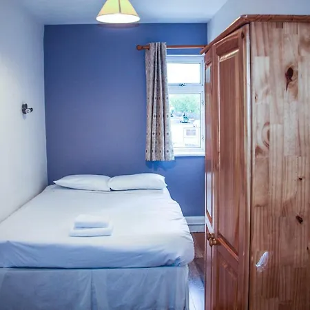 Bed & Breakfast Railway *